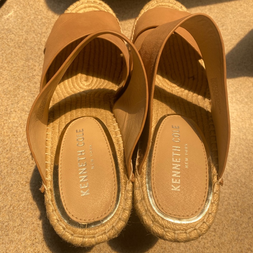BRAND NEW KENNETH COLE WEDGES